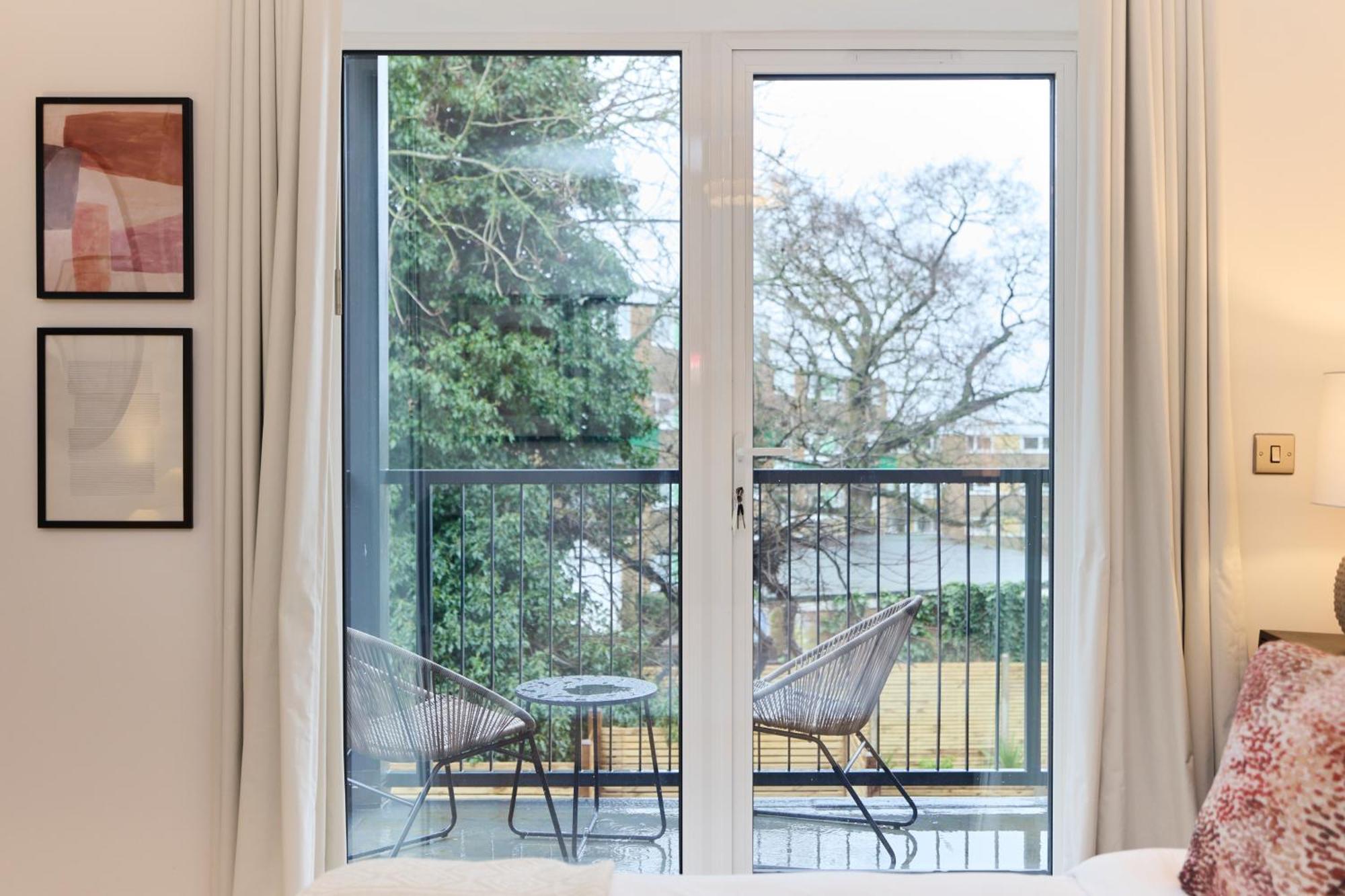 The Wembley Park Gem - Lovely 2bdr Flat With Balcony * Лондон